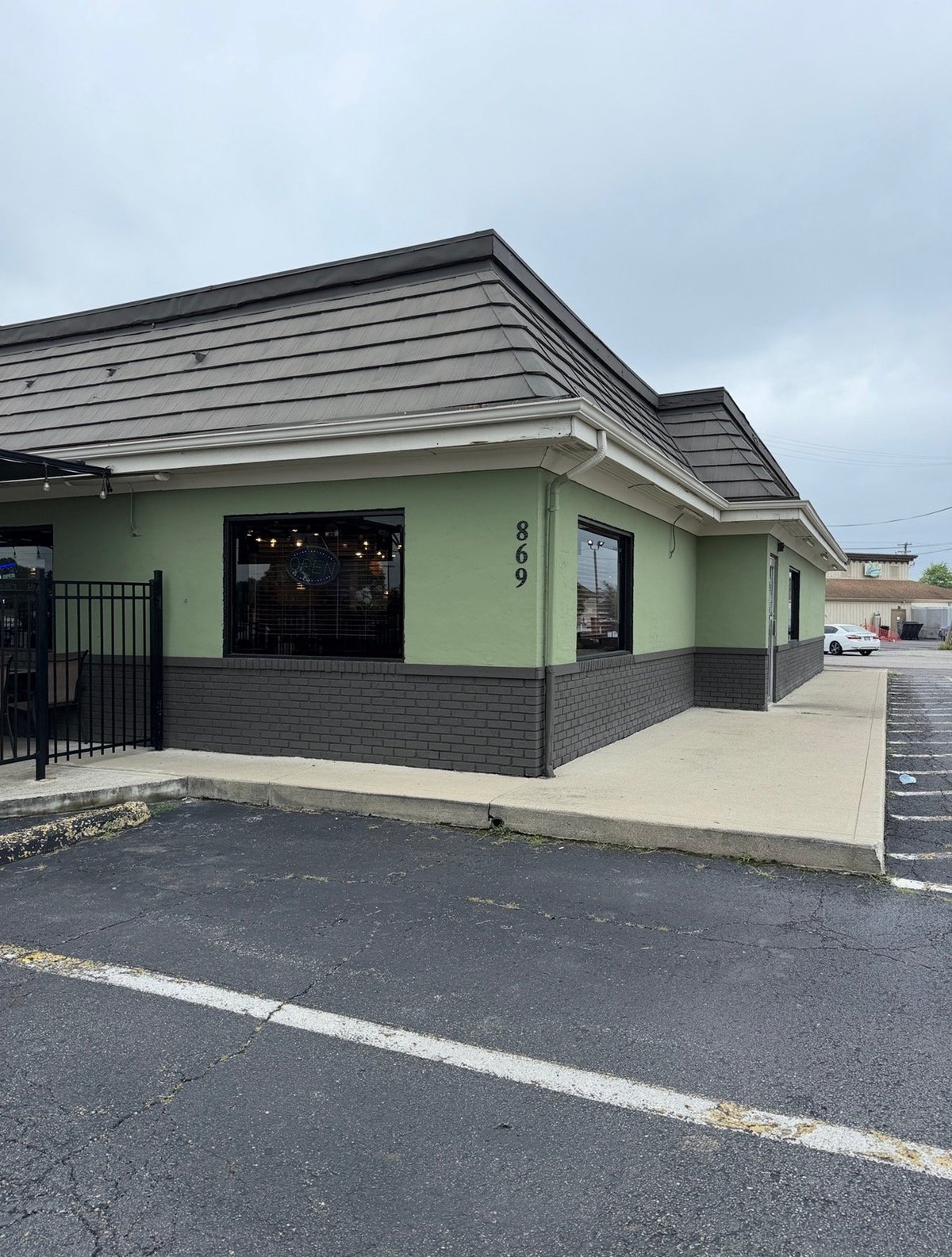 Existing corner and side exterior of Puerto Vallarta Restaurant at 869 Hebron Road in Heath, Ohio.
